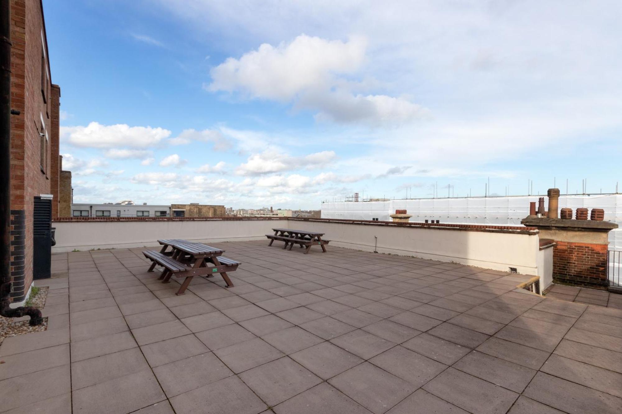 2 Bed Bethnal Green Penthouse 伦敦 外观 照片